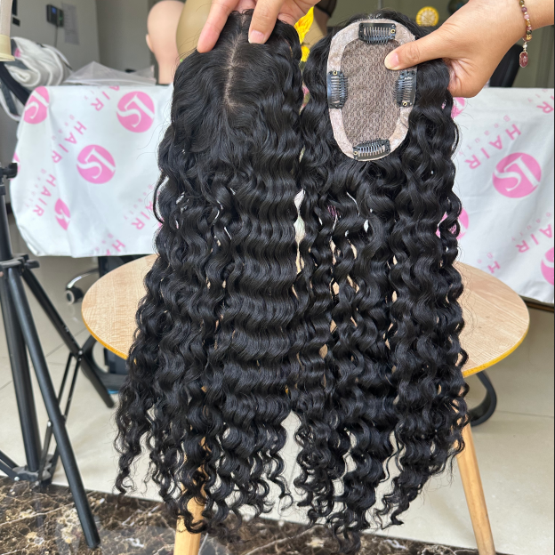 Best Silk Base Topper Hairpiece Natural Black Color Curly Clip in Hair Topper Virgin Remy Human Hair Topper for Women